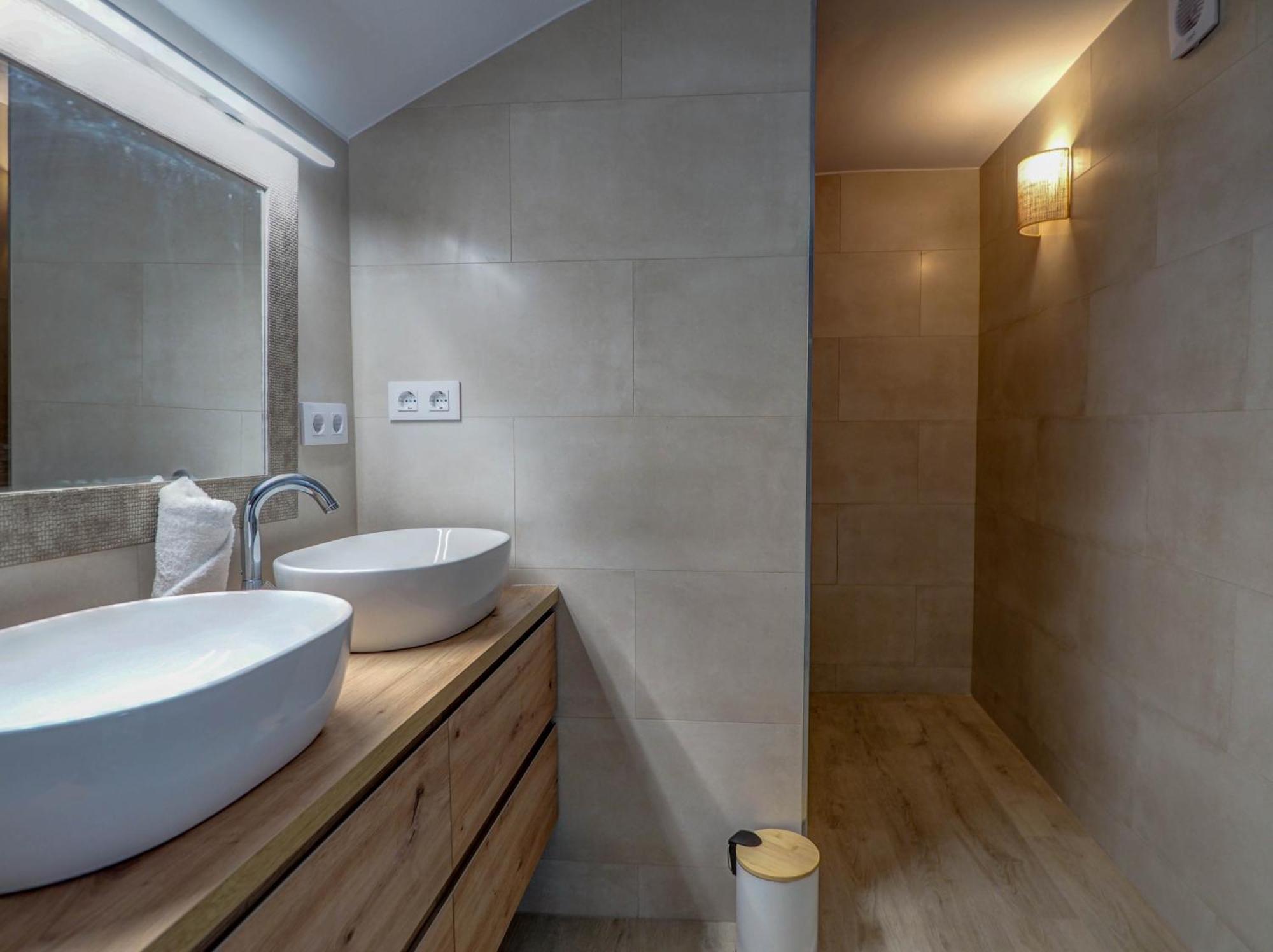 Clarimar Duplex By Hello Homes 锡切斯 外观 照片